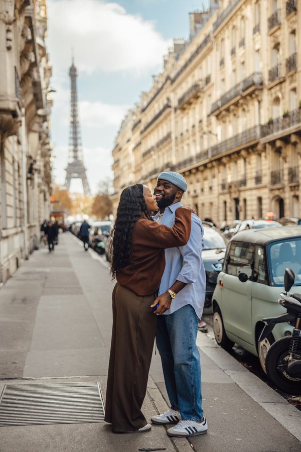 Couple, Eiffel Tower, Paris