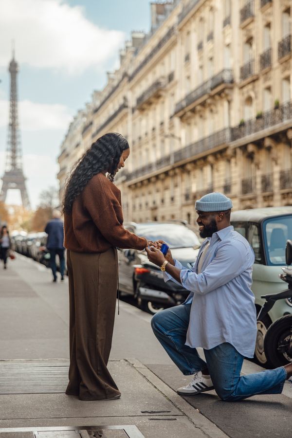 Marriage proposal, Paris